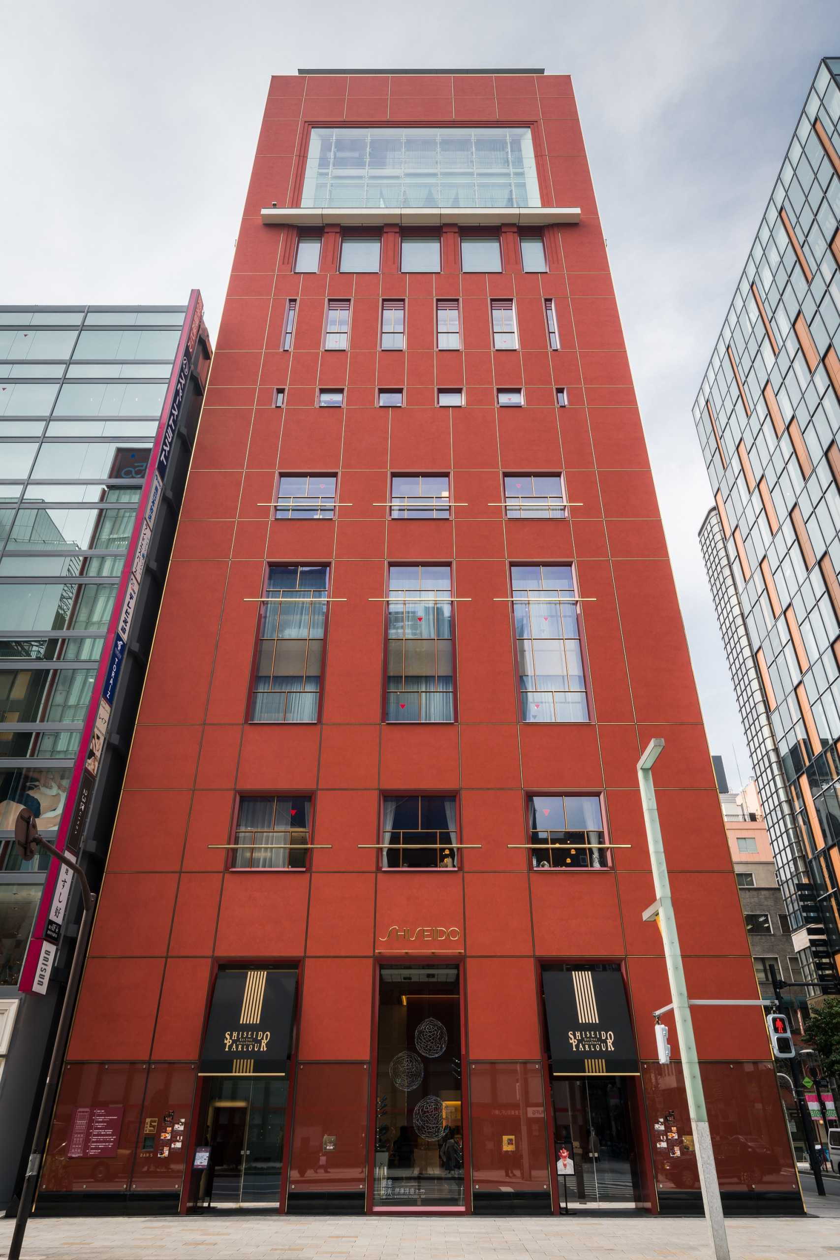 https://awt2024.artweektokyo.com/wp-content/uploads/2023/06/7168d13985bf89fe81580b3f0e16a28f-1-scaled.jpg
